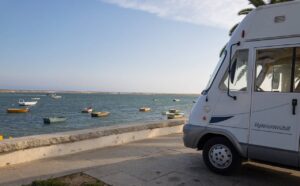 que carnet se necesita para conducir una autocaravana